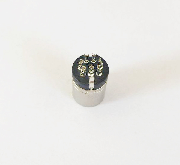 DC插头由哪些部分组成？